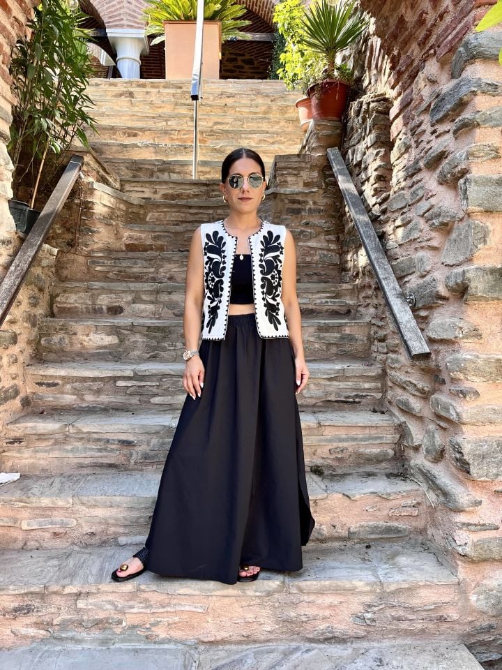 Nakışlı Yelek Siyah