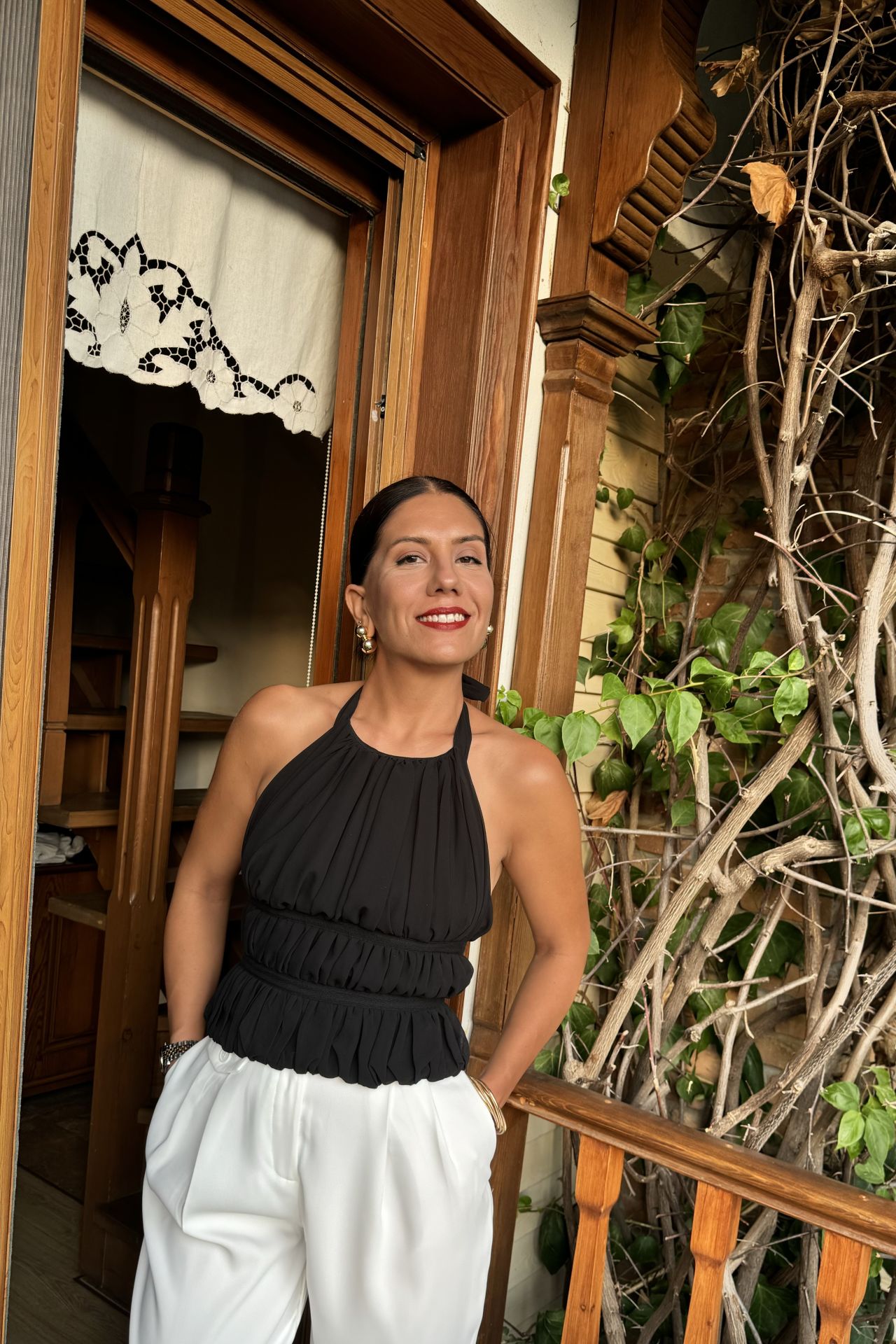 Sırt Dekolteli Bağlamalı Bluz Siyah