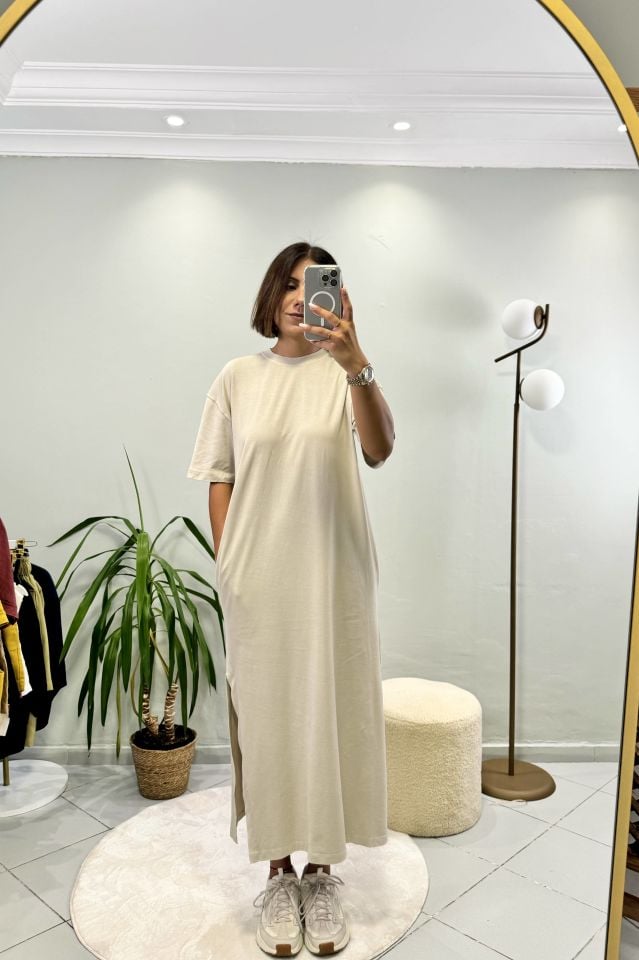 Bisiklet Yaka Kısa Kollu Yırtmaçlı Elbise Taş