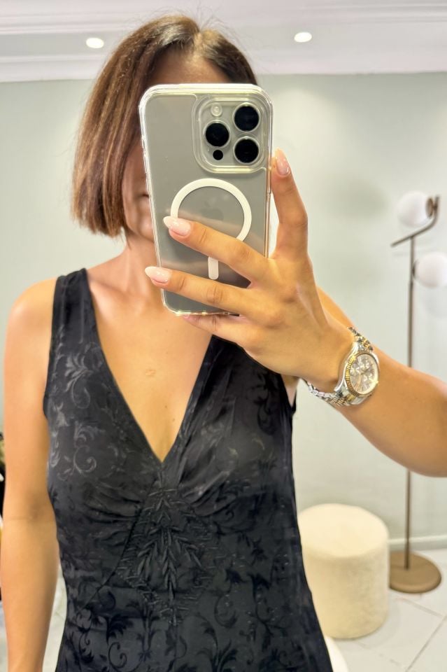 Saten V Yaka Maxi Elbise Siyah