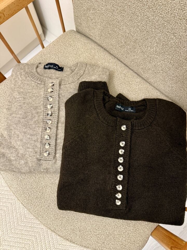 Düğme Detaylı Kazak Kahve