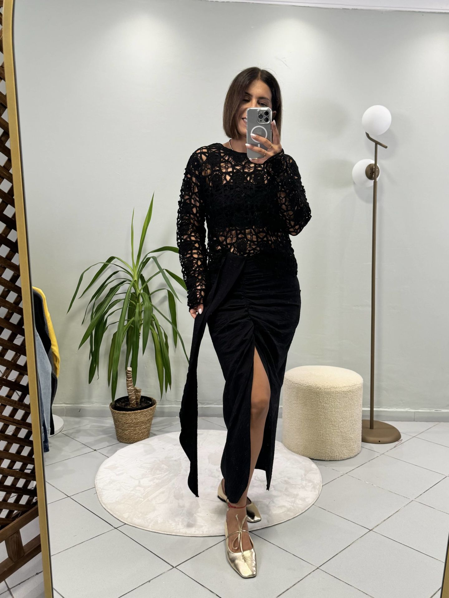 Drapeli Büzgülü Yırtmaçlı Etek Siyah