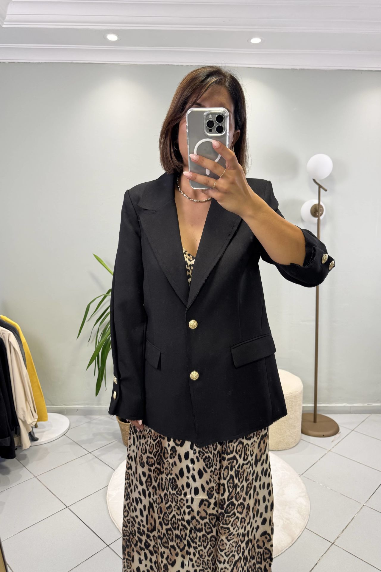 Gold Düğmeli Dikiş Detaylı Blazer Siyah